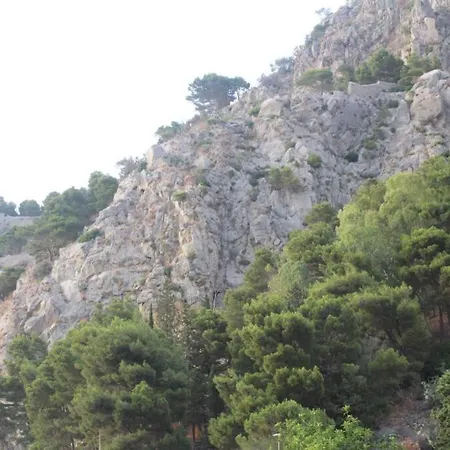 شقة Casalucefalu تْشيفالو